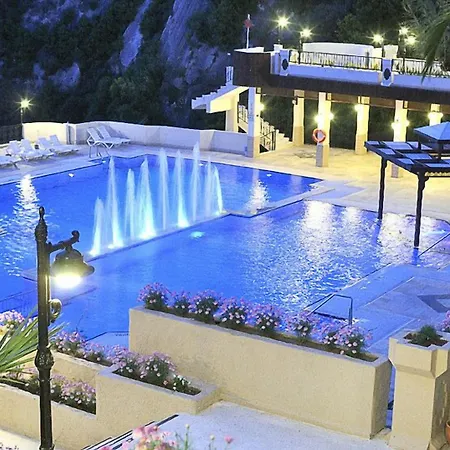 Alkoclar Adakule Κουσάντασι