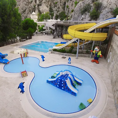 Semesteranläggning (resort) Alkoclar Adakule