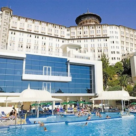 Semesteranläggning (resort) Alkoclar Adakule