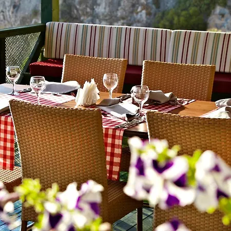 Semesteranläggning (resort) Alkoclar Adakule