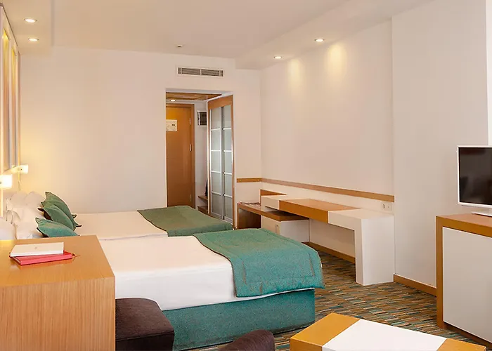 Alkoclar Adakule 5* Kusadası