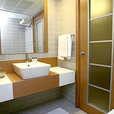 Feriested Alkoclar Adakule 5*
