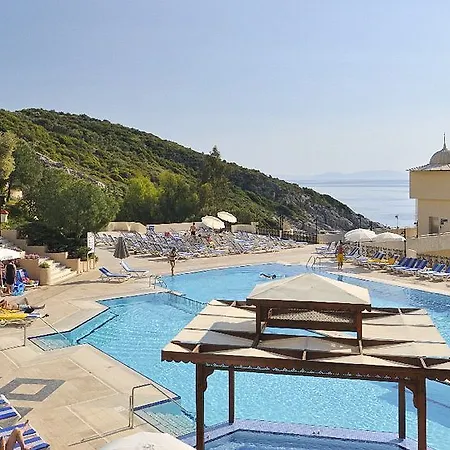 Alkoclar Adakule Resort Kusadasi