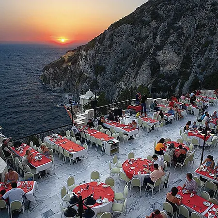 Alkoclar Adakule 5* Kusadası