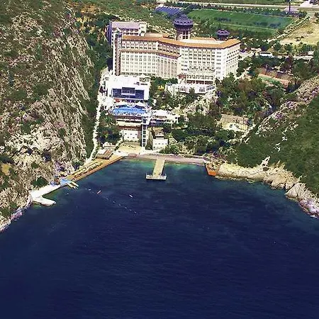 Alkoclar Adakule Resort Kusadasi