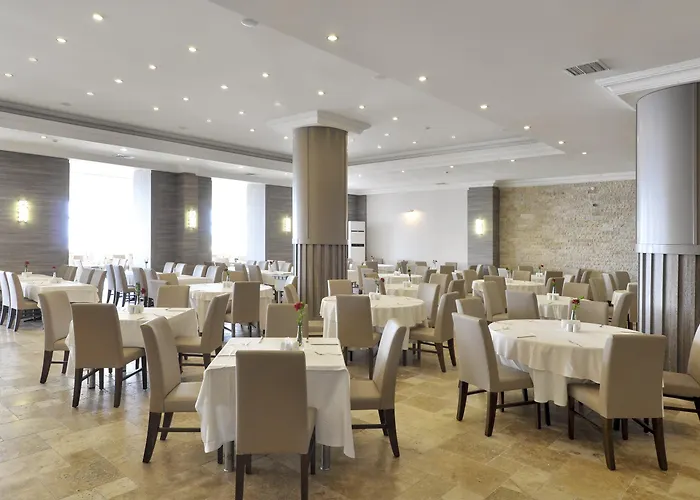 Alkoclar Adakule Üdülőközpont 5*