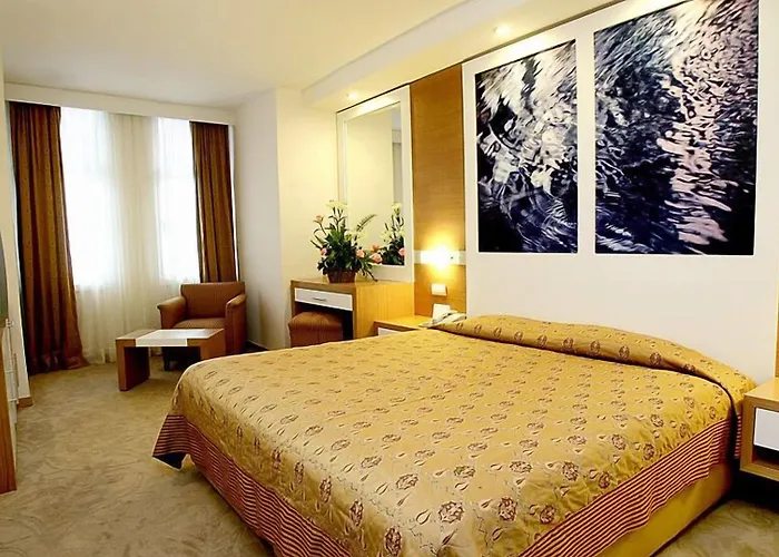 Alkoclar Adakule Üdülőközpont 5*