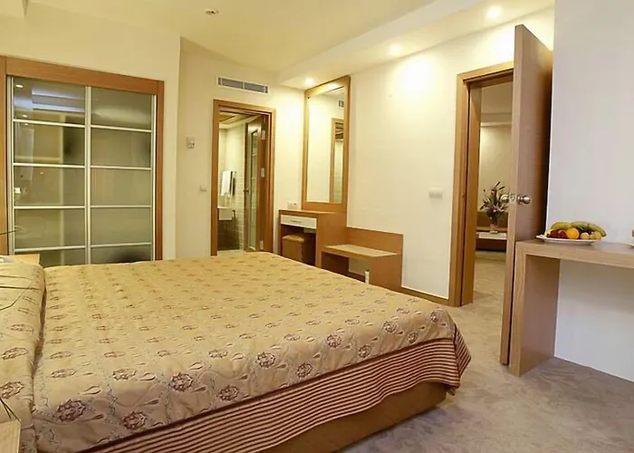 Alkoclar Adakule Resort Kuşadası