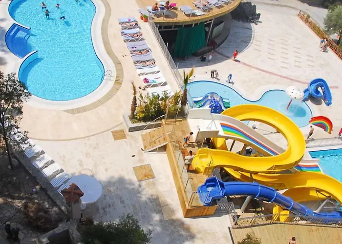 Alkoclar Adakule Resort