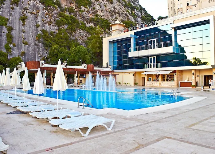 Rezort Alkoclar Adakule 5*