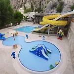 Resort Alkoclar Adakule
